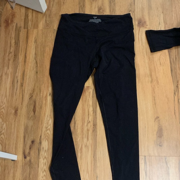 Aritzia TNA black leggings size M - Picture 1 of 3